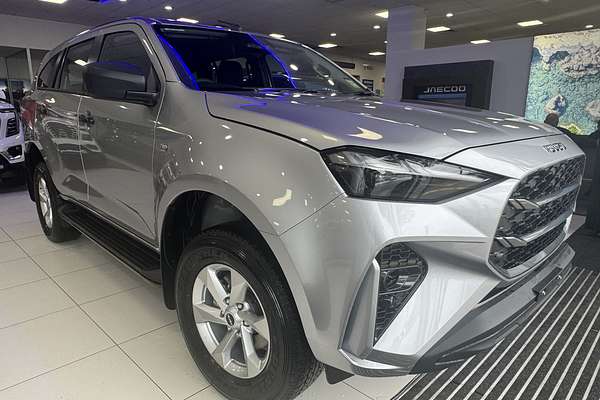 2025 Isuzu MU-X LS-M