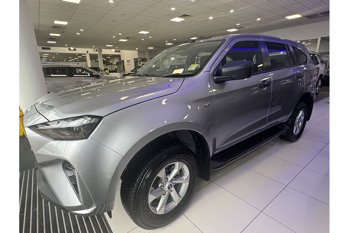 2025 Isuzu MU-X LS-M