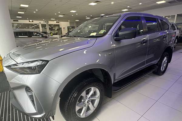 2025 Isuzu MU-X LS-M