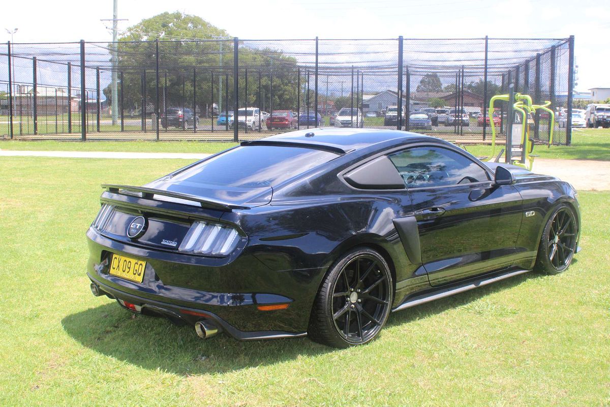 2017 FORD MUSTANG FASTBACK GT 5.0 V8 6 SP AUTOMATIC 2D COUPE V8