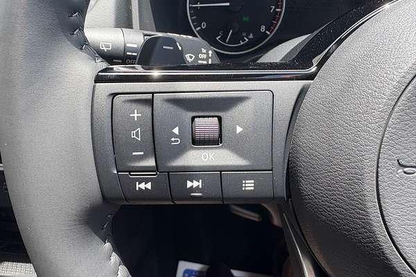 2025 Nissan X-TRAIL ST-L T33