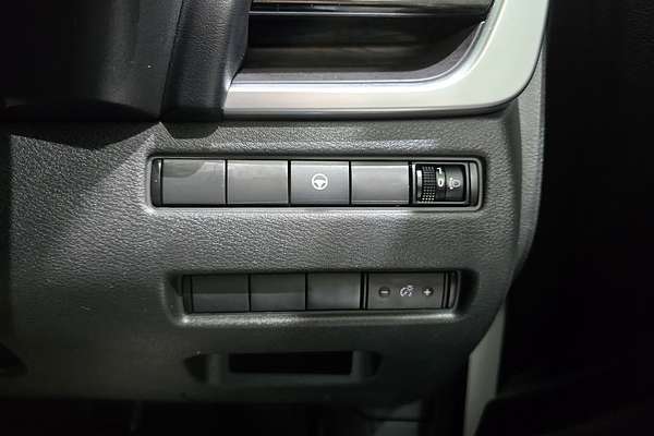 2023 Nissan X-TRAIL ST-L T33