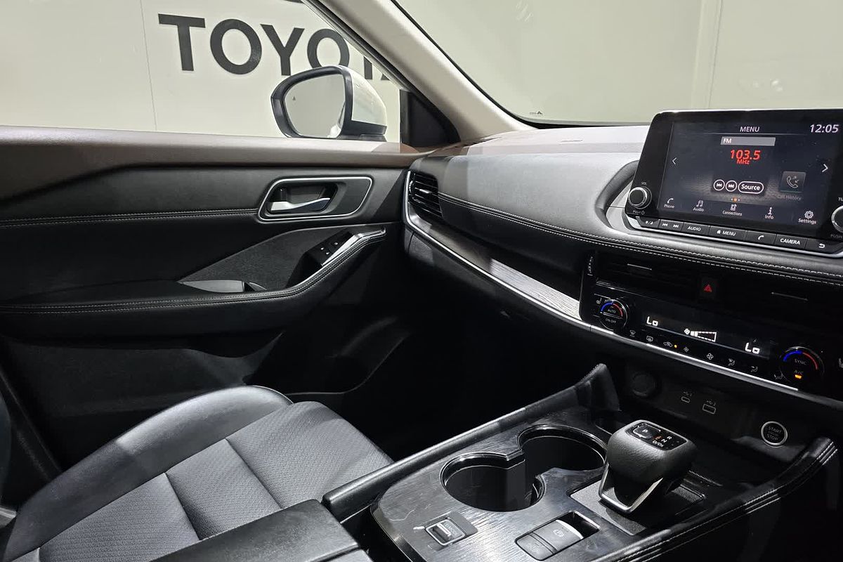 2023 Nissan X-TRAIL ST-L T33