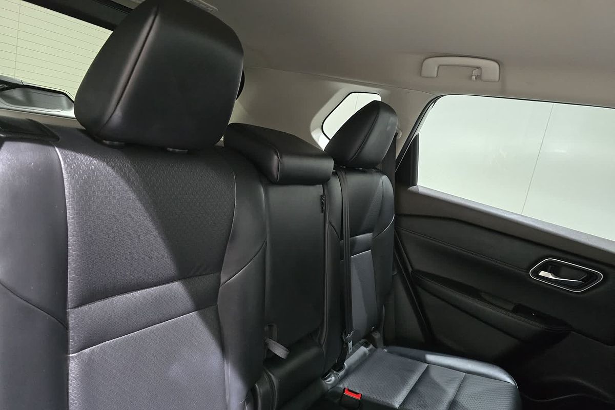 2023 Nissan X-TRAIL ST-L T33