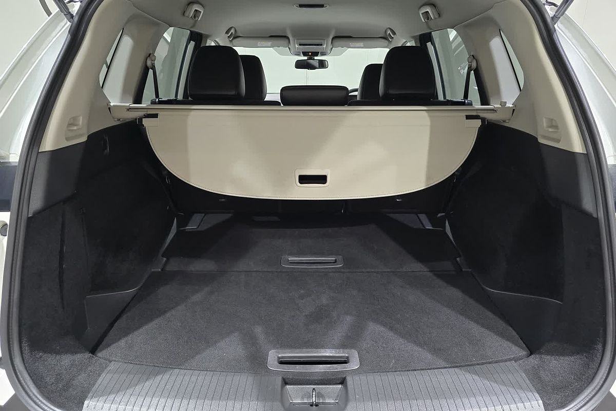 2023 Nissan X-TRAIL ST-L T33