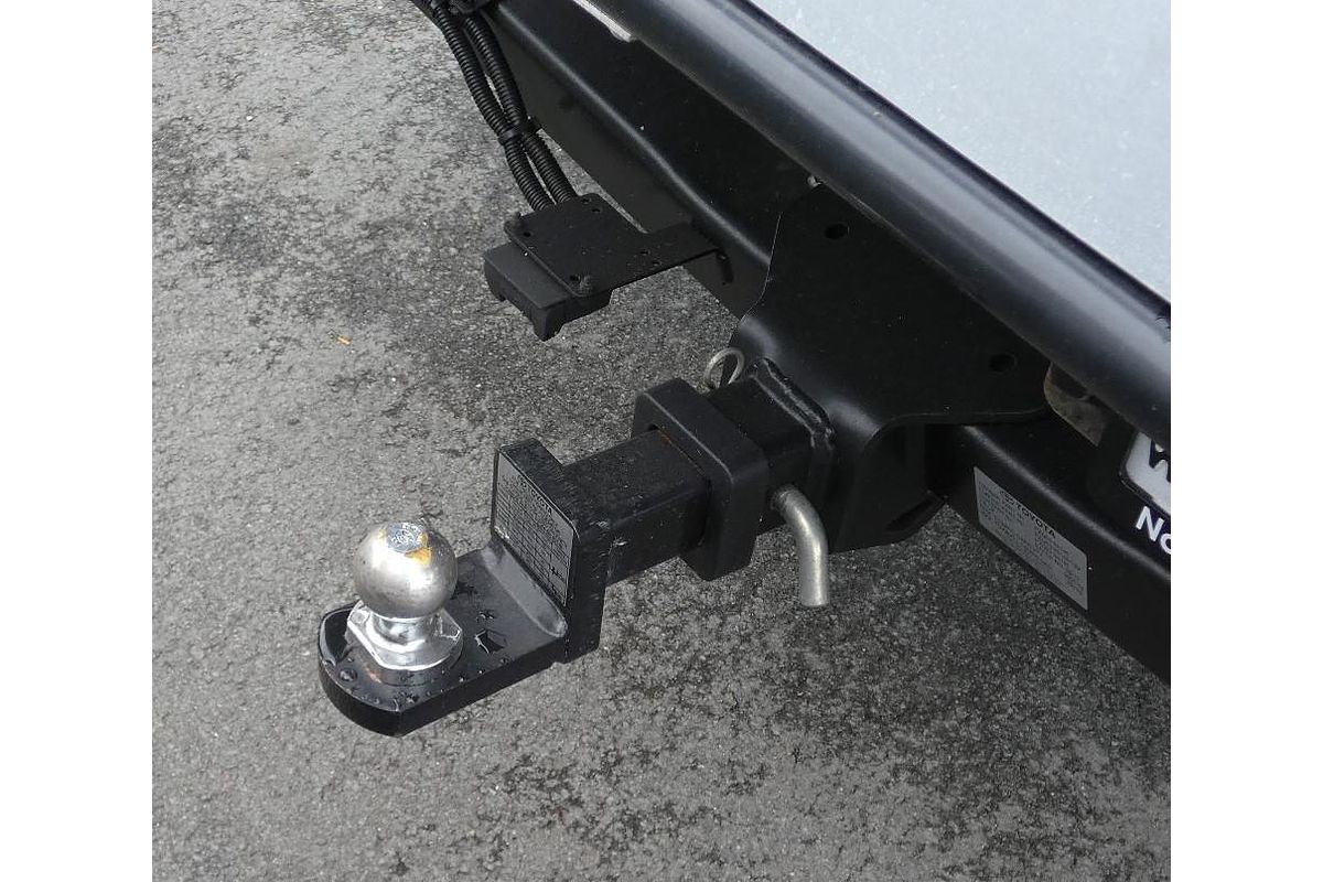 2017 Toyota Hilux SR5 GUN126R 4X4