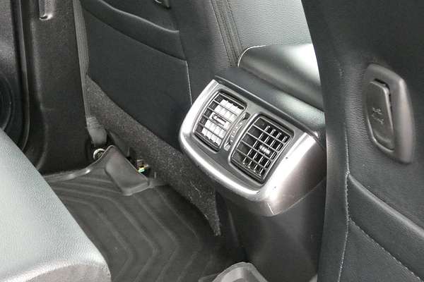 2017 Toyota Hilux SR5 GUN126R 4X4