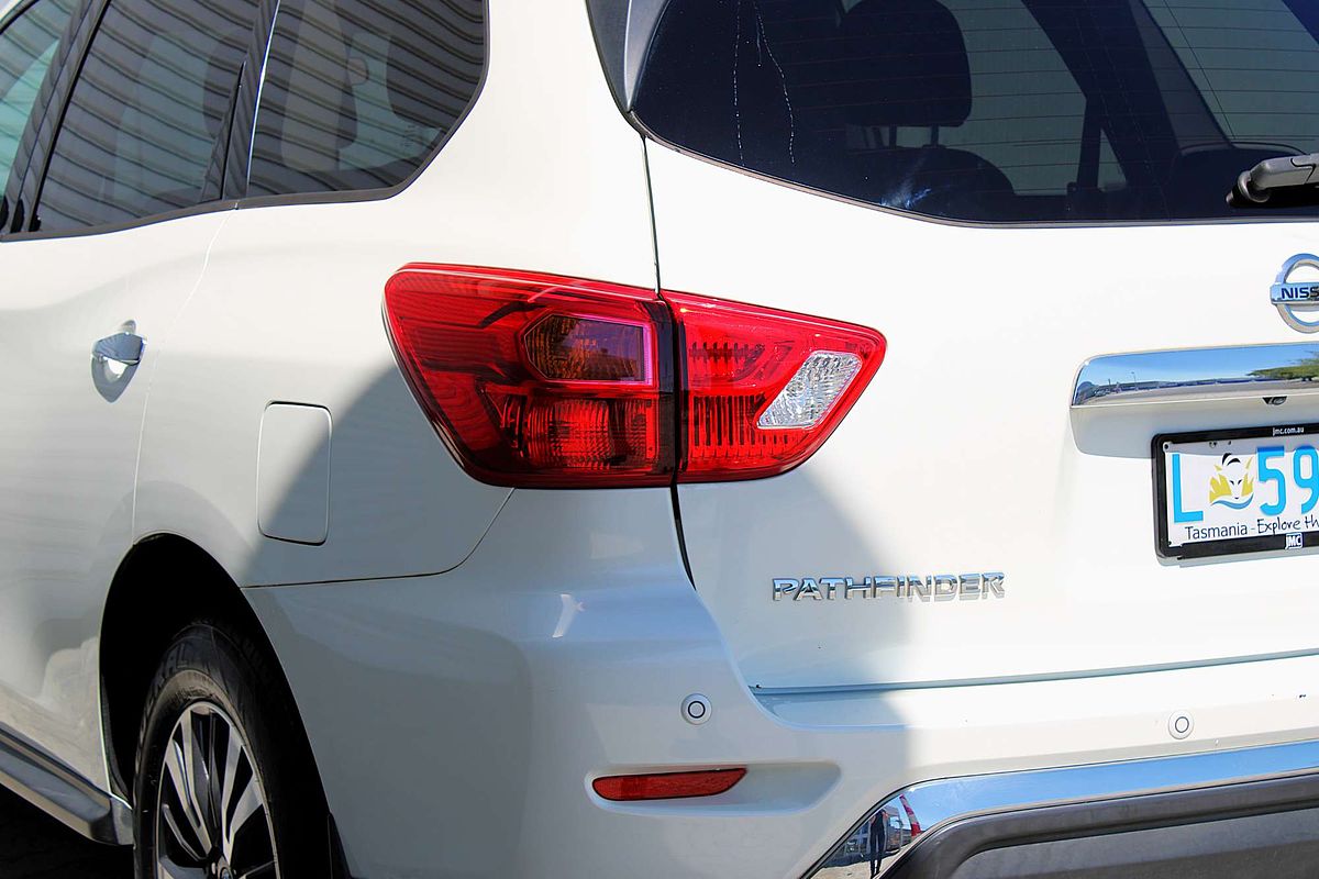 2017 Nissan Pathfinder ST R52 Series II