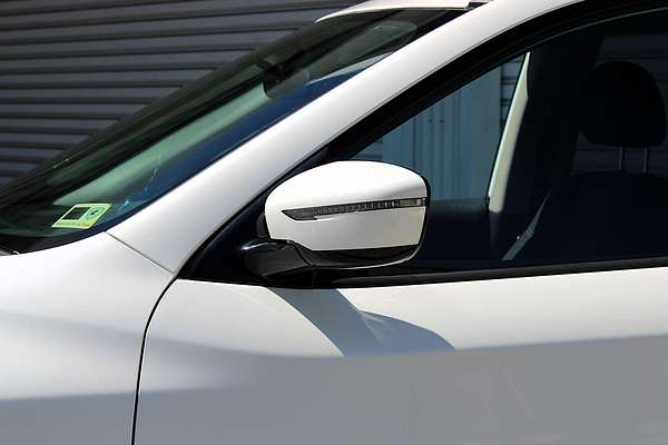 2017 Nissan Pathfinder ST R52 Series II