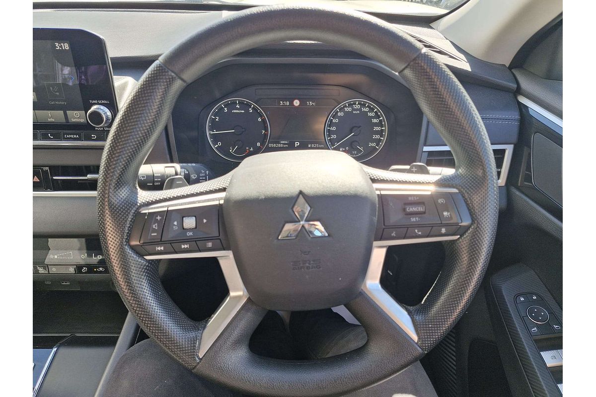 2024 Mitsubishi Outlander ES ZM