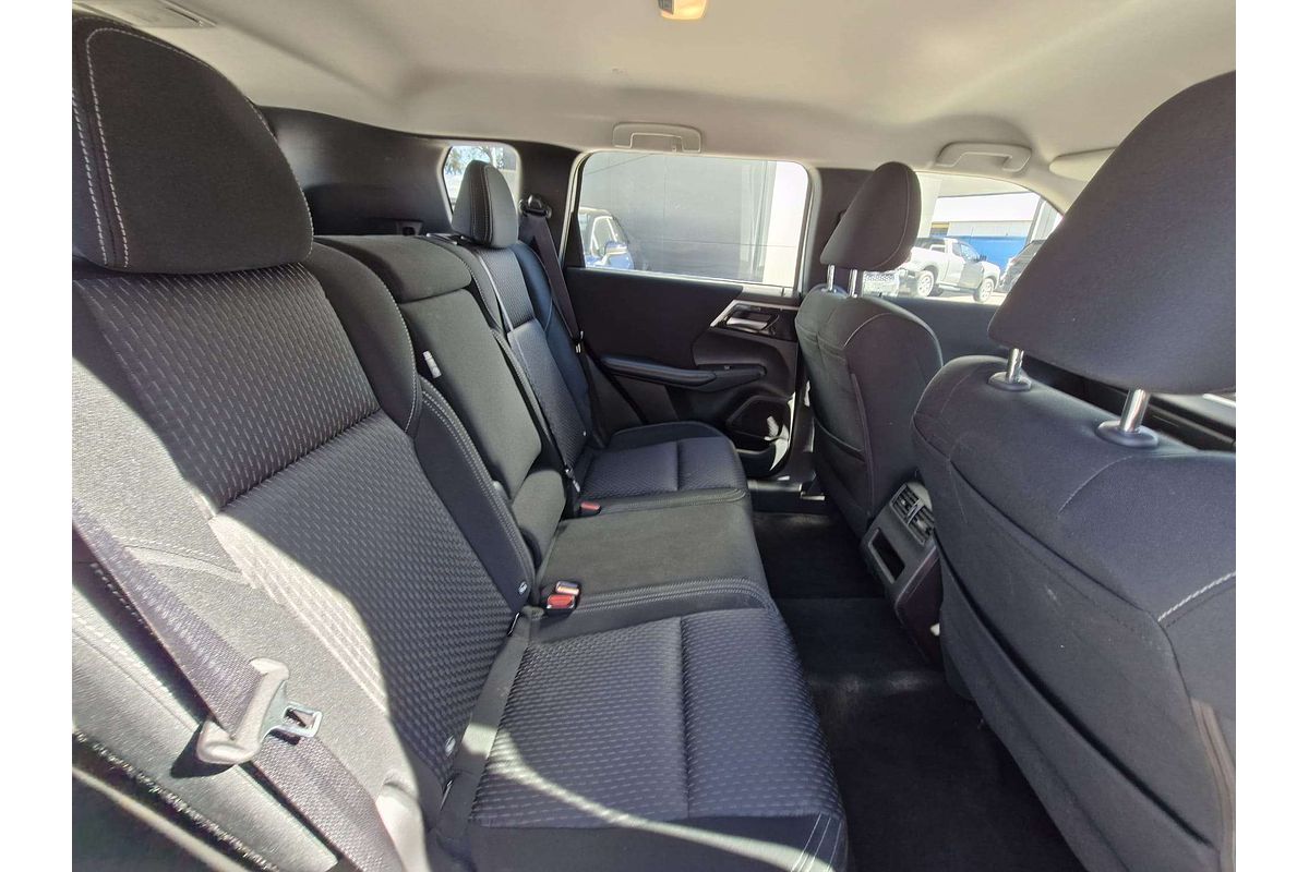 2024 Mitsubishi Outlander ES ZM