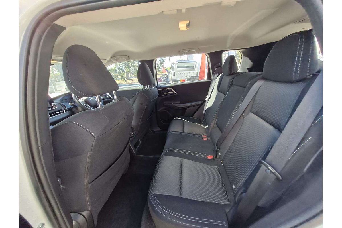 2024 Mitsubishi Outlander ES ZM