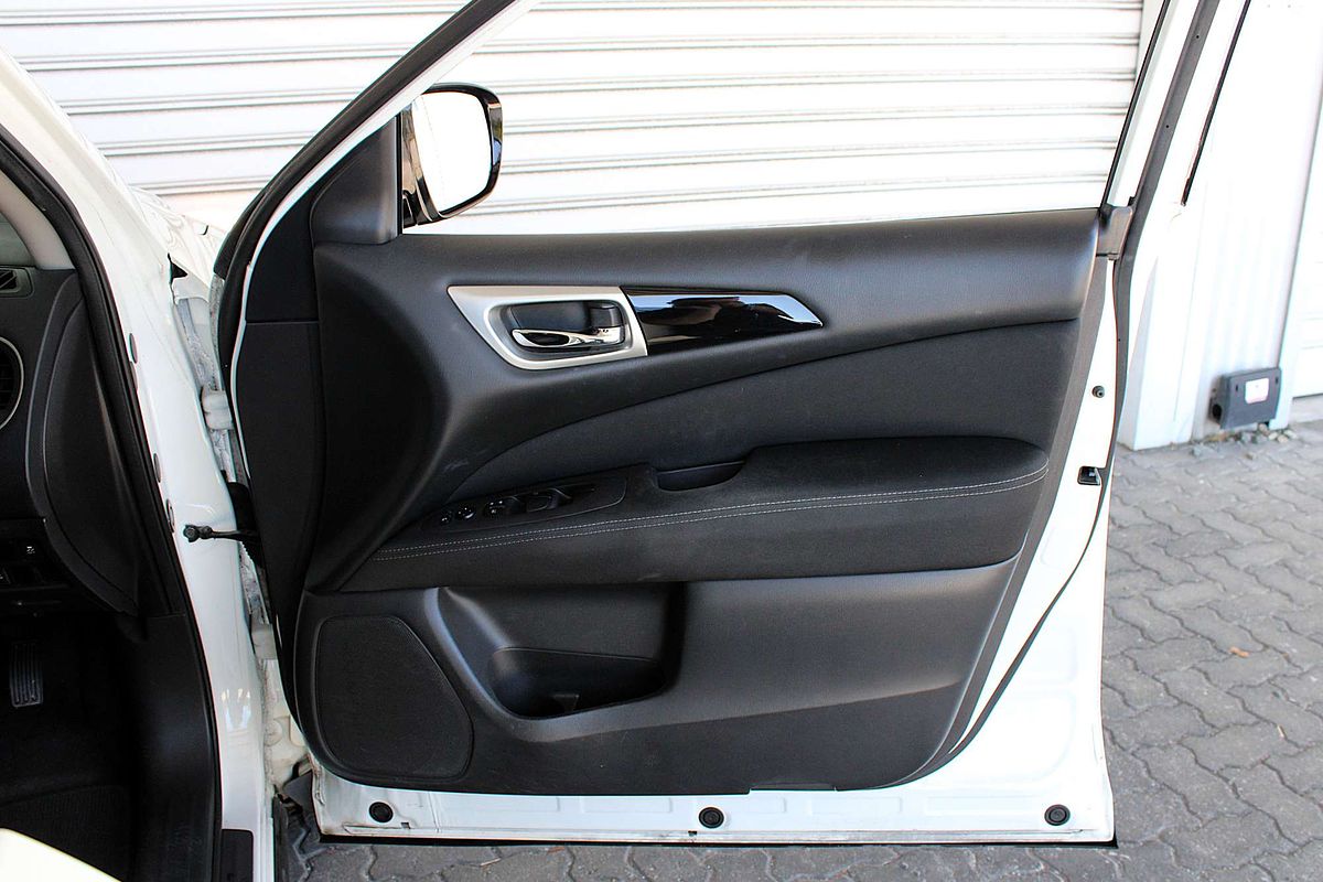 2017 Nissan Pathfinder ST R52 Series II