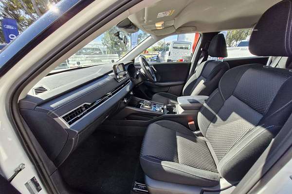 2024 Mitsubishi Outlander ES ZM