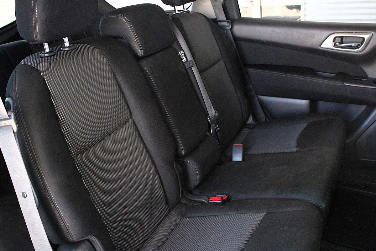 2017 Nissan Pathfinder ST R52 Series II