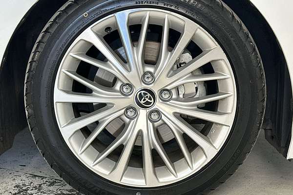 2018 Toyota Camry SL GSV70R