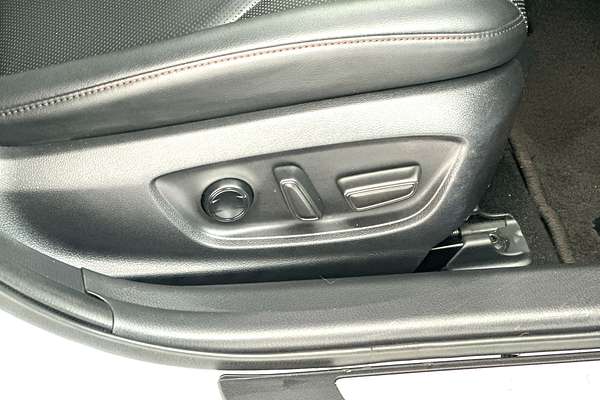 2018 Toyota Camry SL GSV70R