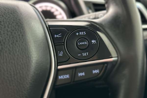 2018 Toyota Camry SL GSV70R