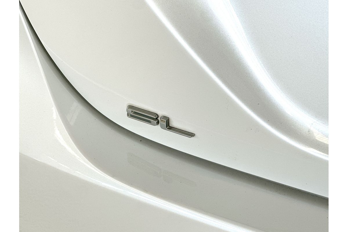 2018 Toyota Camry SL GSV70R