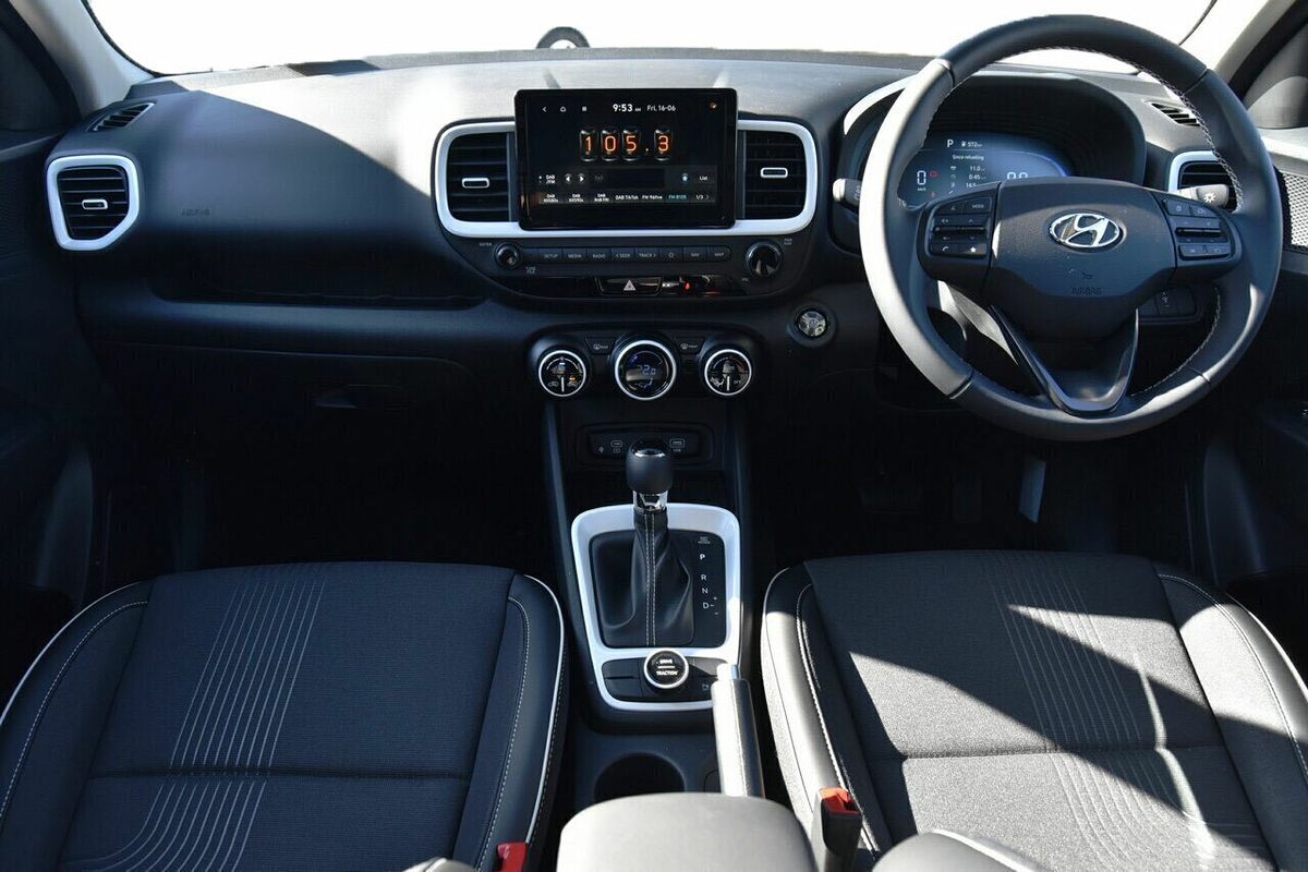 2025 Hyundai Venue Elite QX.V5