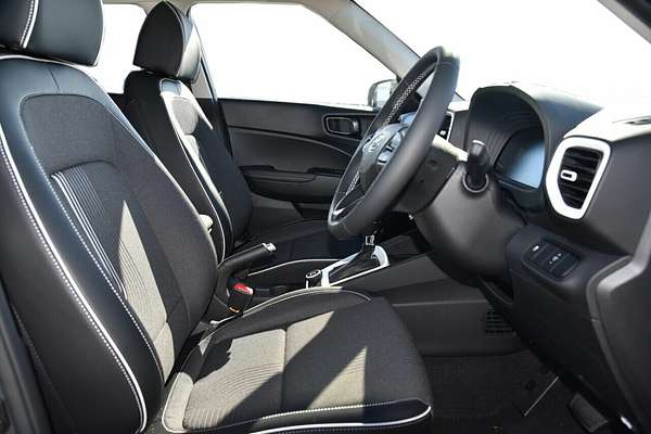 2025 Hyundai Venue Elite QX.V5