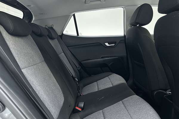 2024 Kia Stonic S YB