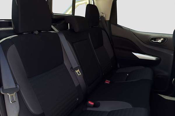 2024 Nissan Navara ST D23 4X4