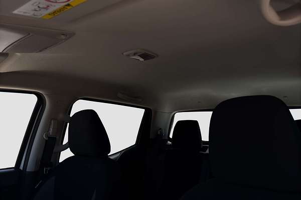 2024 Nissan Navara ST D23 4X4