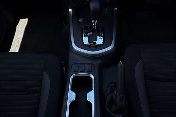 2024 Nissan Navara ST D23 4X4