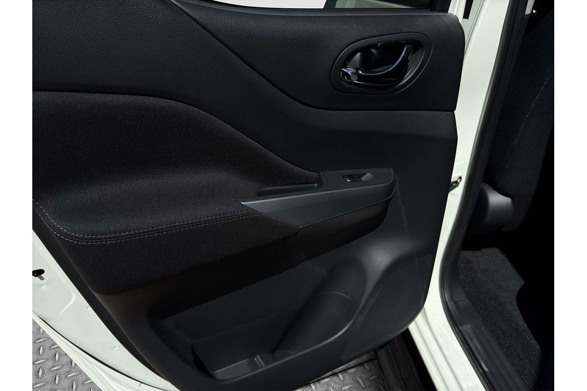 2024 Nissan Navara ST D23 4X4