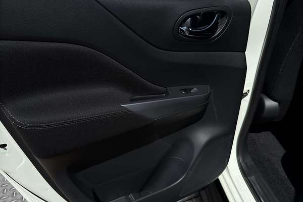 2024 Nissan Navara ST D23 4X4