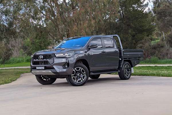 2025 Toyota Hilux SR5 48V GUN126R 4X4