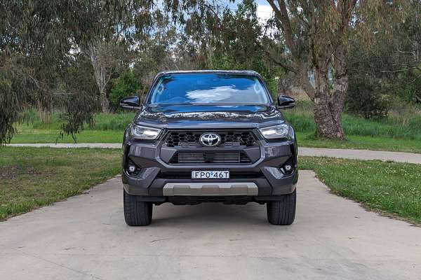 2025 Toyota Hilux SR5 48V GUN126R 4X4