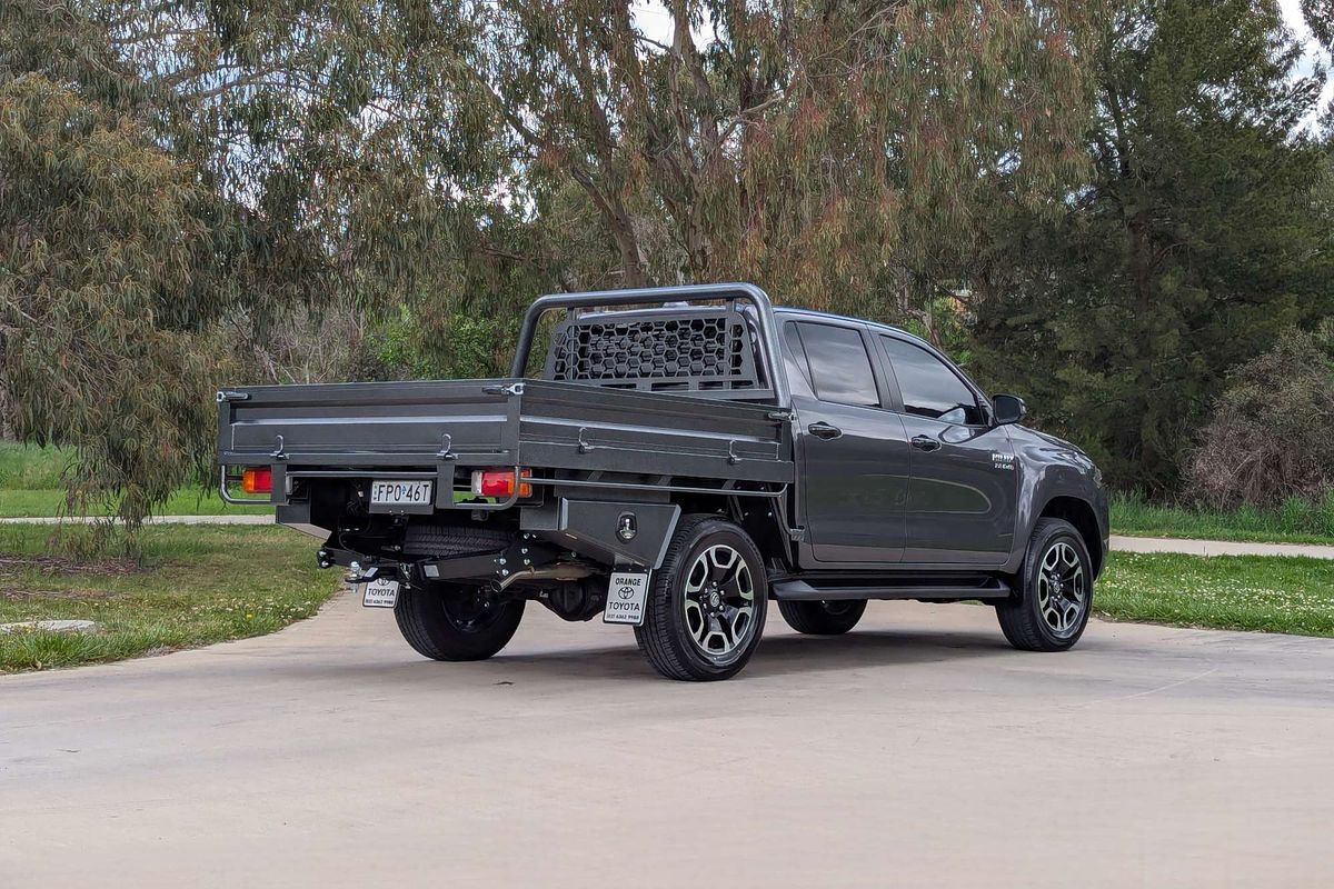 2025 Toyota Hilux SR5 48V GUN126R 4X4