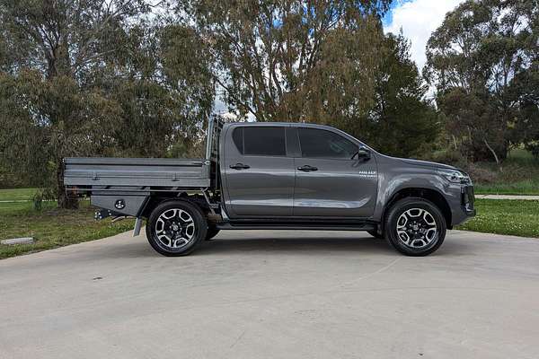 2025 Toyota Hilux SR5 48V GUN126R 4X4