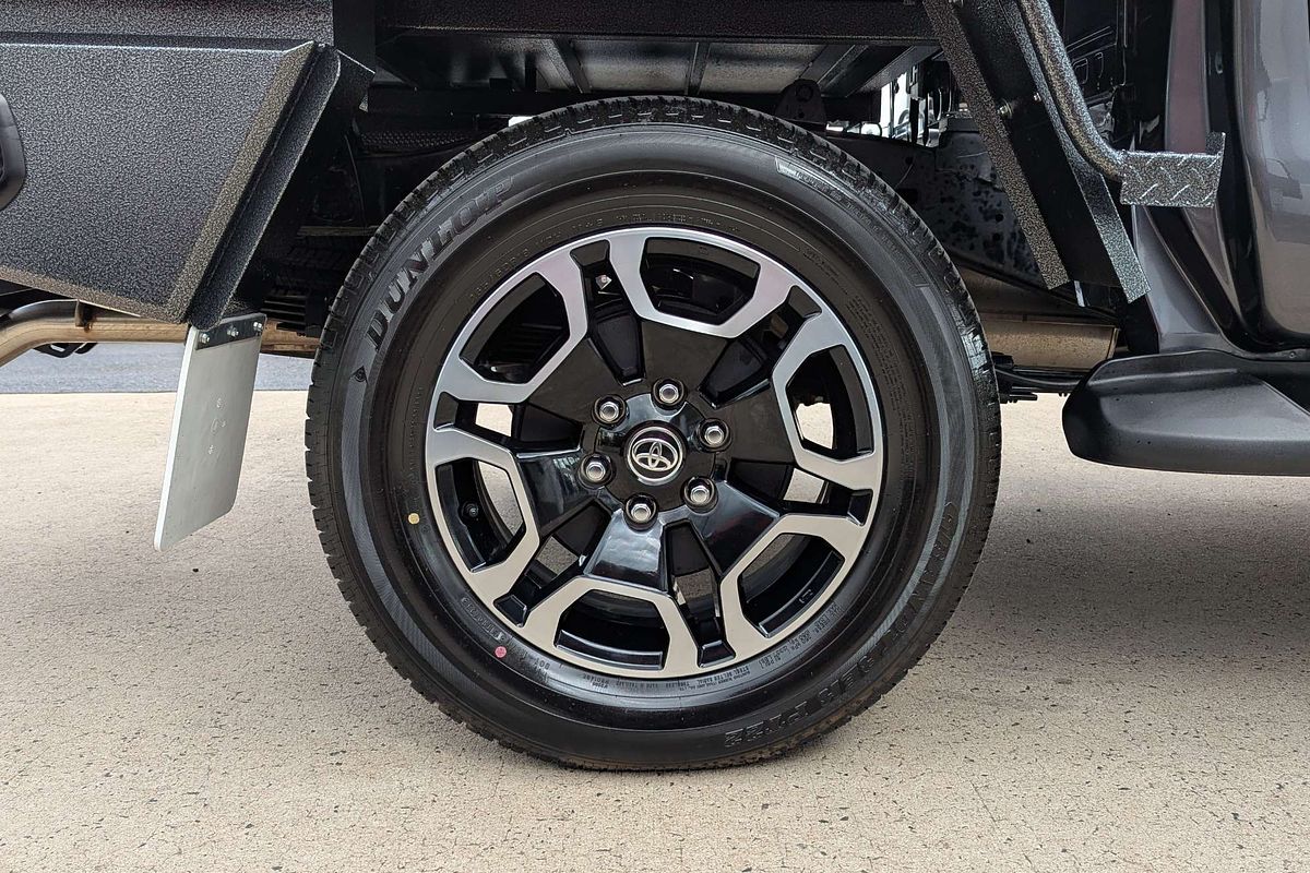 2025 Toyota Hilux SR5 48V GUN126R 4X4