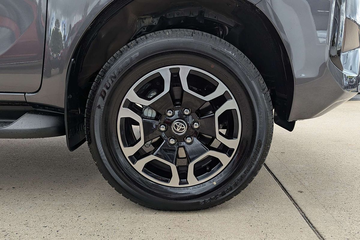 2025 Toyota Hilux SR5 48V GUN126R 4X4