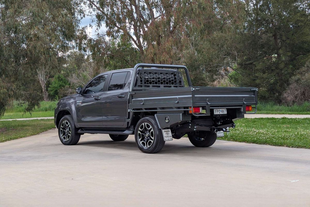 2025 Toyota Hilux SR5 48V GUN126R 4X4