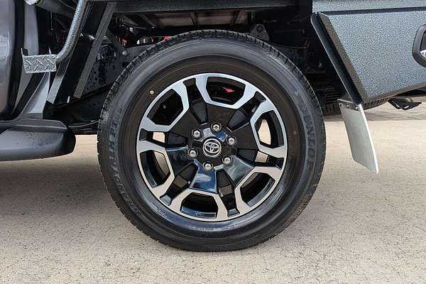 2025 Toyota Hilux SR5 48V GUN126R 4X4