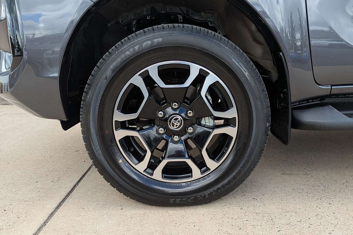 2025 Toyota Hilux SR5 48V GUN126R 4X4