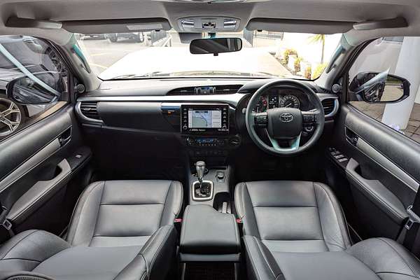 2025 Toyota Hilux SR5 48V GUN126R 4X4