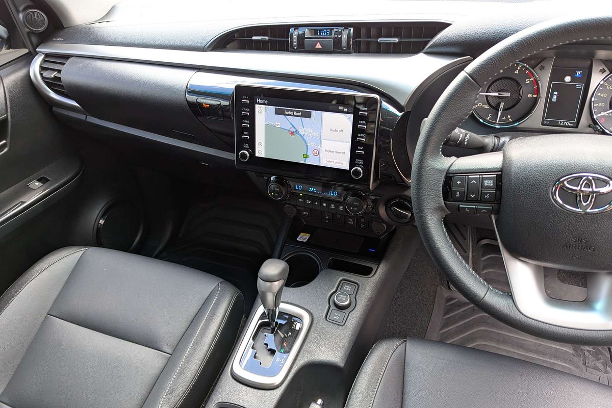 2025 Toyota Hilux SR5 48V GUN126R 4X4