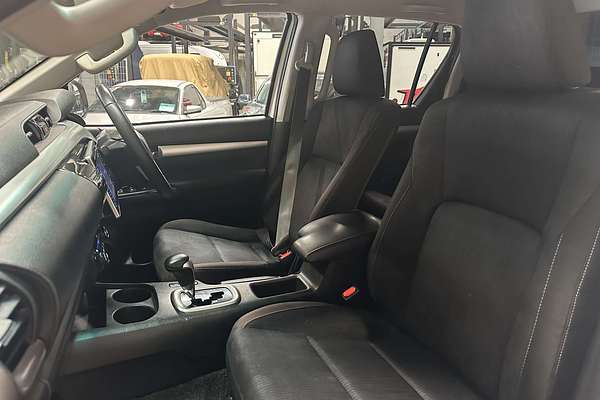 2019 Toyota Hilux SR5 GUN126R 4X4