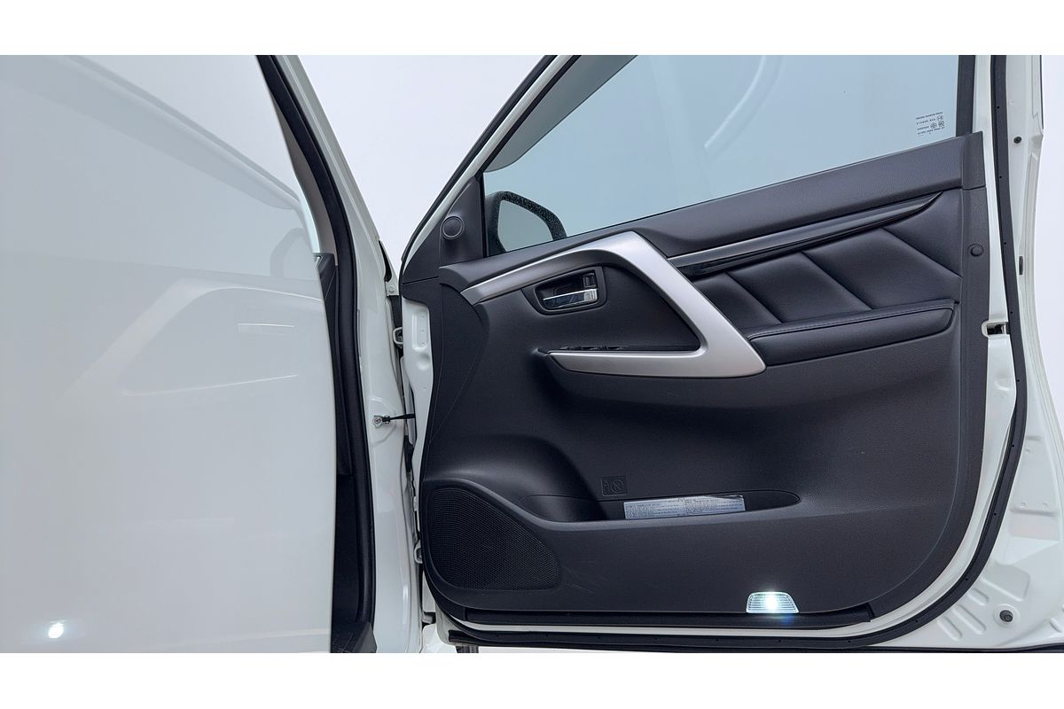 2017 Mitsubishi Pajero Sport GLS QE