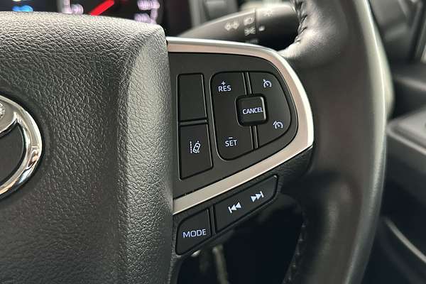 2021 Toyota Hiace Commuter GDH322R ELWB High Roof