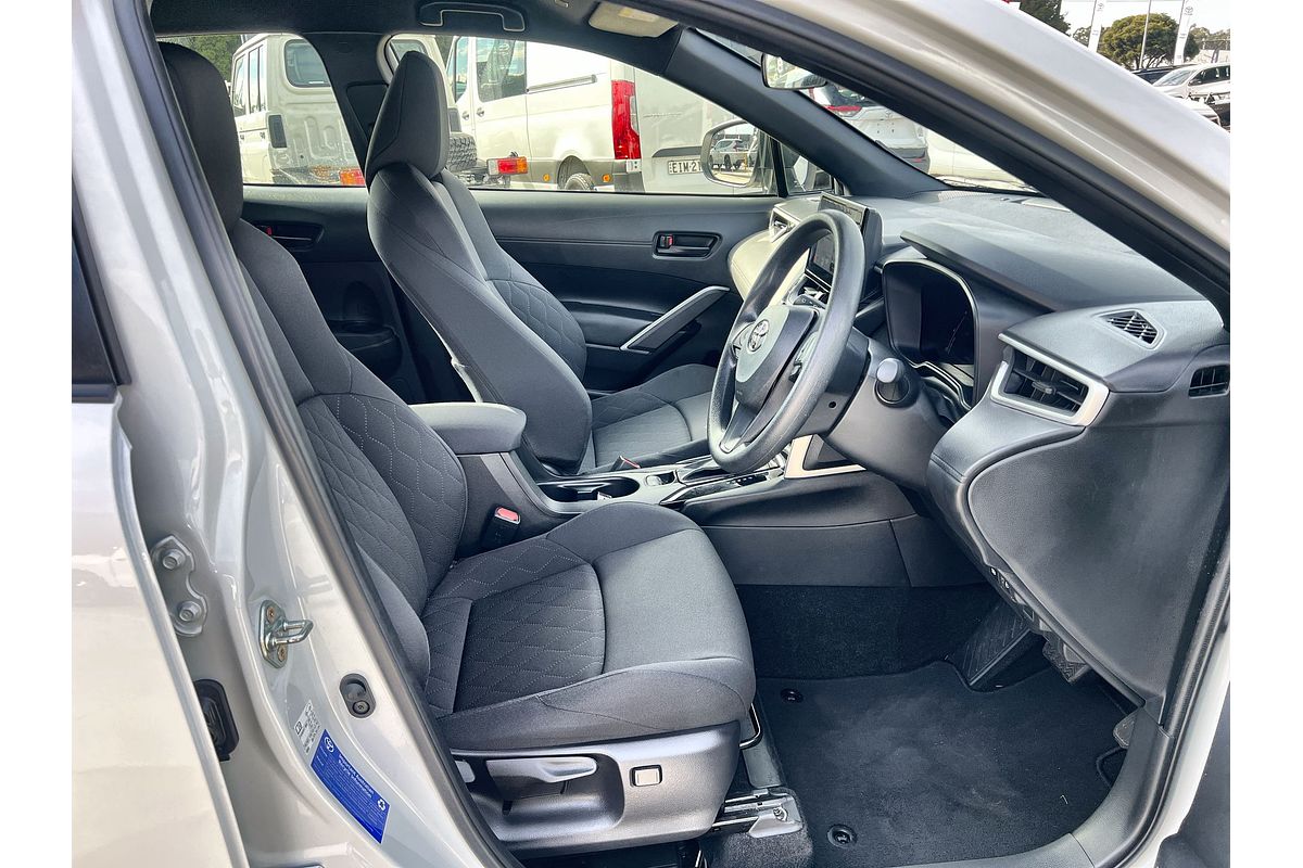 2024 Toyota Corolla Cross GX MXGH10R