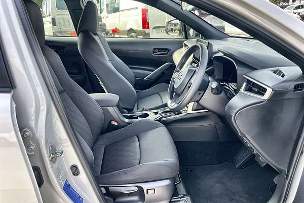 2024 Toyota Corolla Cross GX MXGH10R