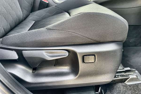 2024 Toyota Corolla Cross GX MXGH10R