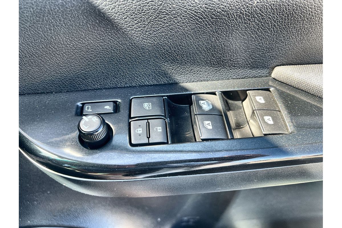 2017 Toyota Hilux SR5 GUN126R 4X4