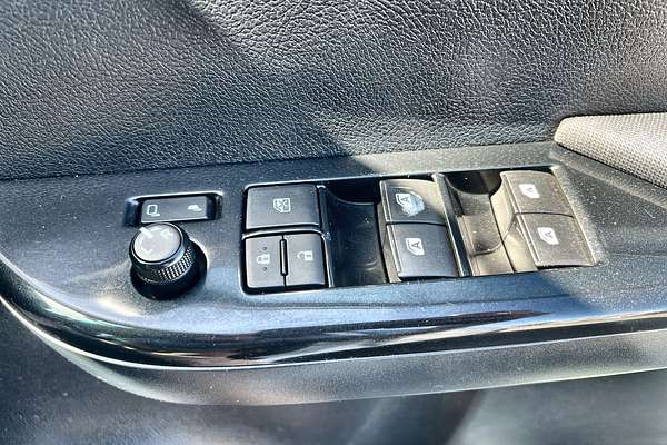 2017 Toyota Hilux SR5 GUN126R 4X4